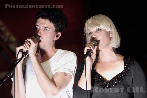 THE RAVEONETTES - 2014-11-06 - PARIS - Cabaret Sauvage - Sune Rose Wagner -  Sharin Foo